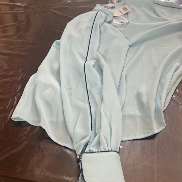 MANGO Light Blue Crewneck Blouse Size M - Picture 13 of 13